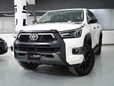 Toyota-Hilux-Revo-Rocco-6